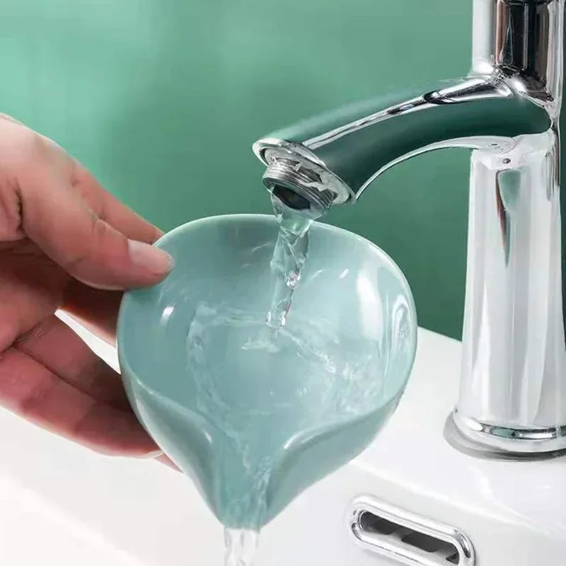 1Pcs Drain Soap Holder Leaf Shape Soap Box Suction Cup Tray Drying Rack for Shower Sponge Container Kitchen Bathroom Accessories